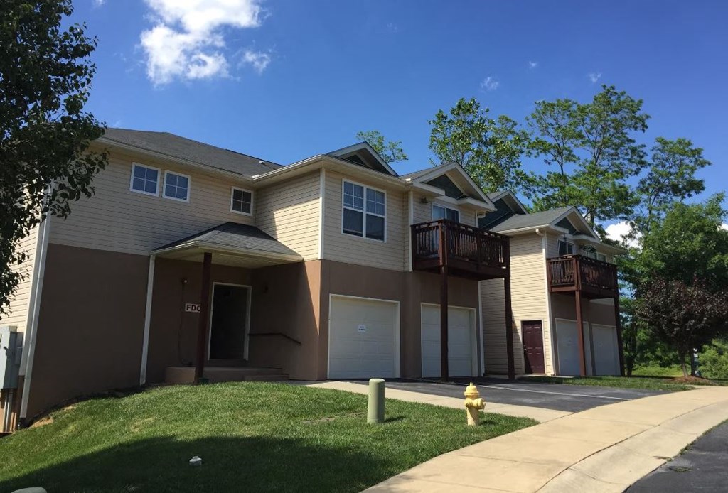 Park Residence Apartments, 73 Eastbury Dr, Hendersonville, NC RentCafe